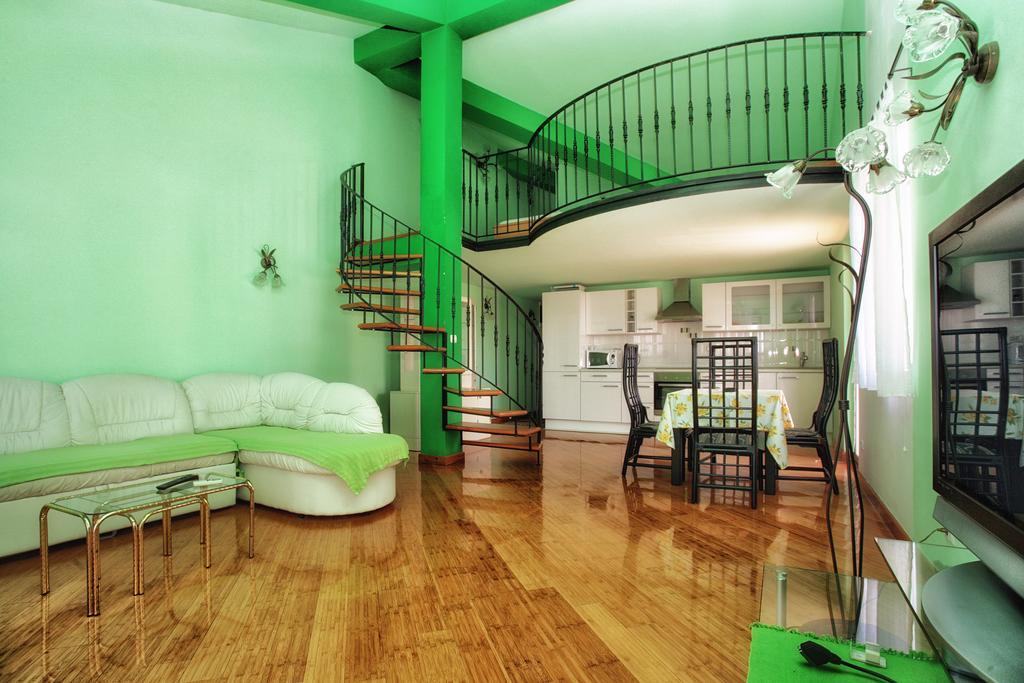 Apartments Villa Happy Mrcevac Exteriör bild